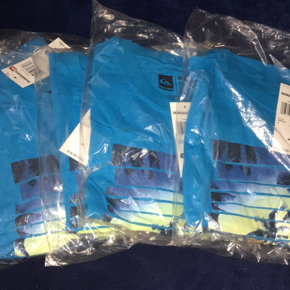 🆕 QuikSilver Lend Flare' Graphic T-Shirt - Picture 4 of 5